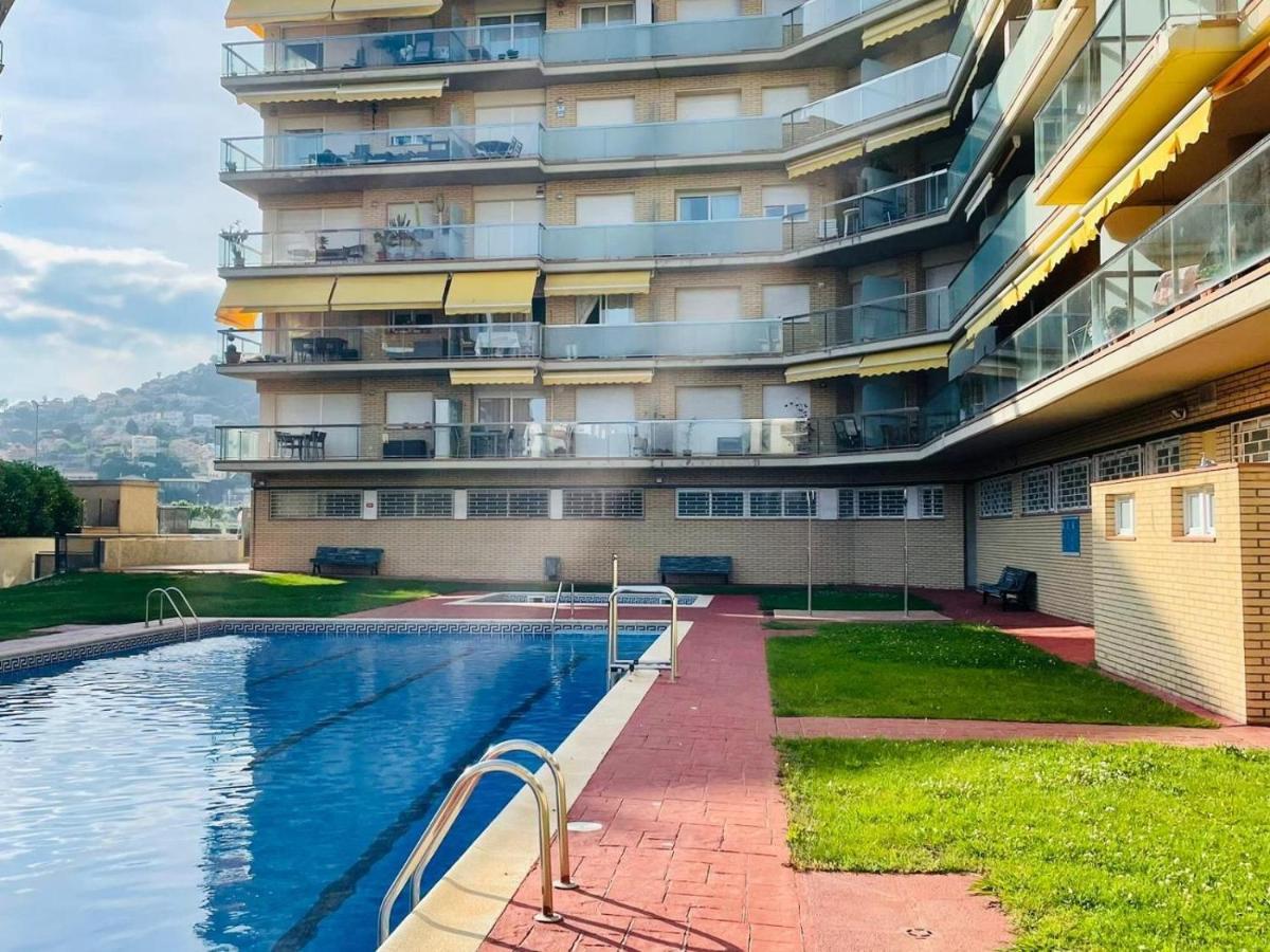Reconnectar Malgrat De Mar Colom I Apartment Exterior foto